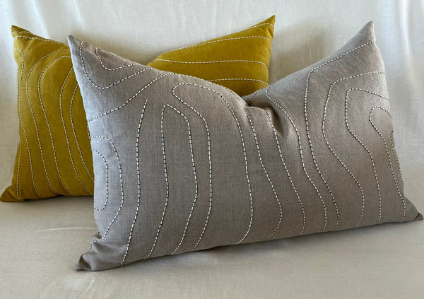 CONTOUR CUSHION Natural linen with ecru embroidery