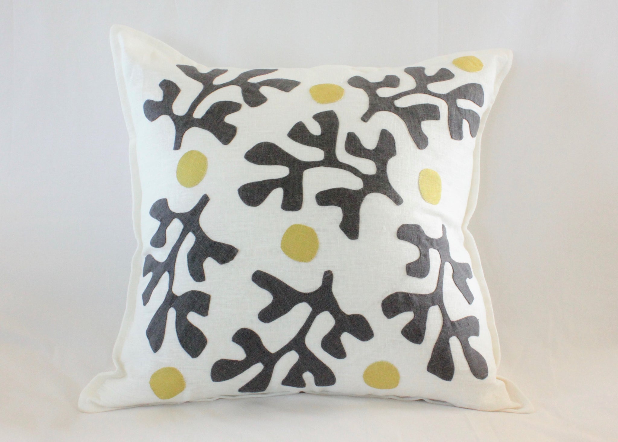 Cushion with hand embroidery 60 x 60 cm