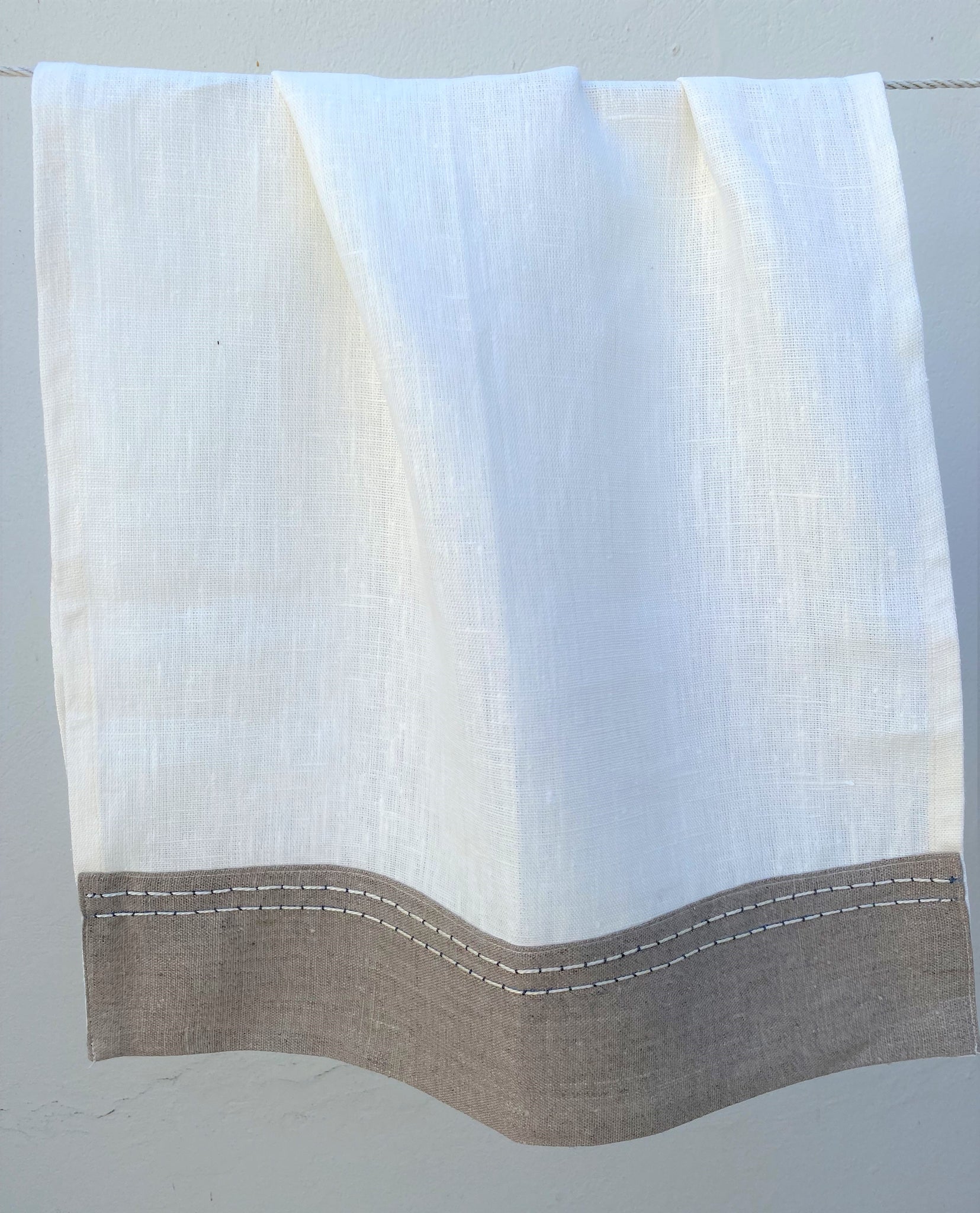 HAND TOWEL Off white linen